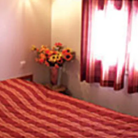 Holiday home Avec Animaux, Terrasse Et Parking - Fr-1-489-323